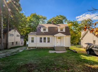 560 Webbs Hill Rd, Stamford, CT 06903