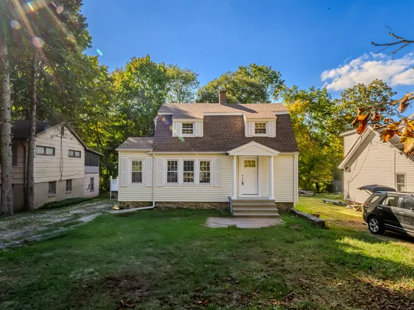 560 Webbs Hill Road, Stamford, CT 06903