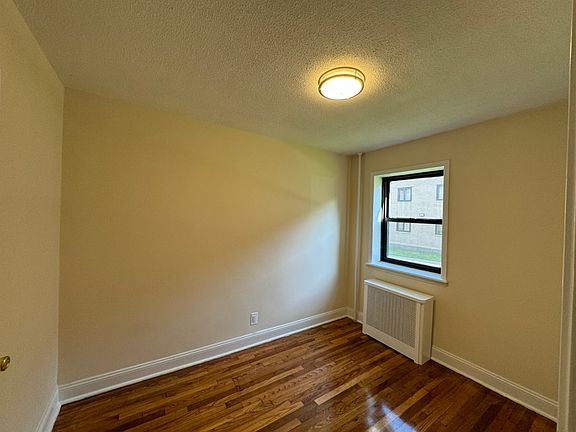 5th image of 21-14 21st Ave #2