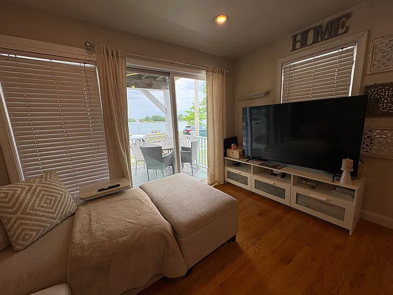 51 Avalon Ave #51 — Photo 4