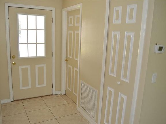 3rd image of 1101 Radford Dr