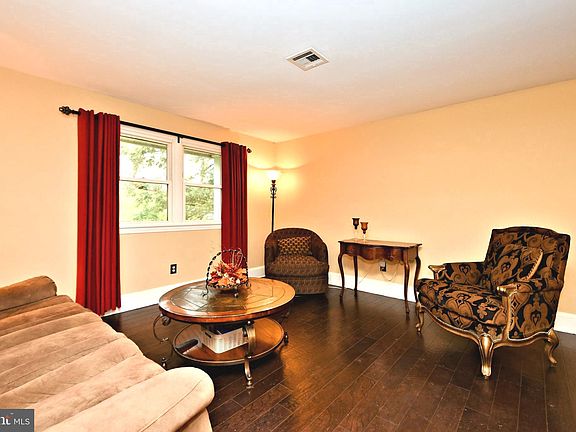 5th image of 119 Forge Hill Ln