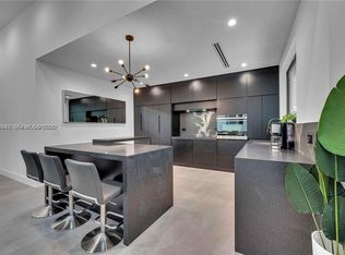 155 NW 51st St, Miami, FL 33127