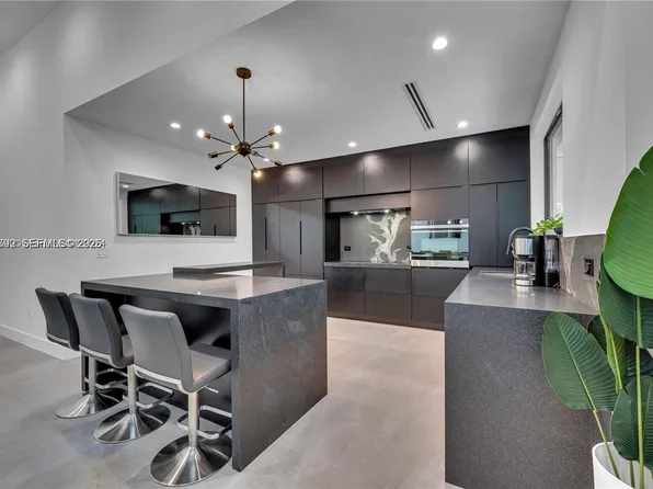 155 NW 51st St, Miami, FL 33127