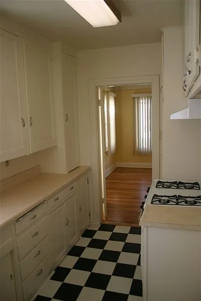 531 S F Street Unit 6 Kitchen 2_05082013