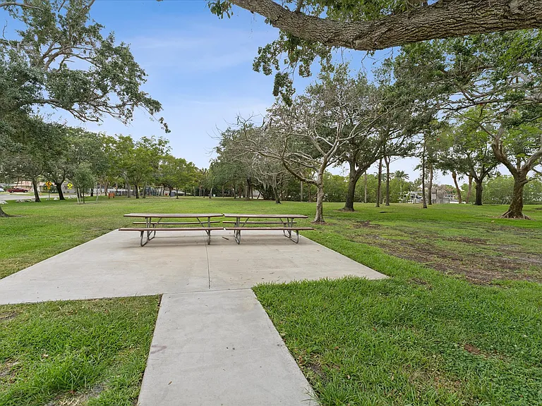 6323 Bayou Grande Blvd NE — Photo 68