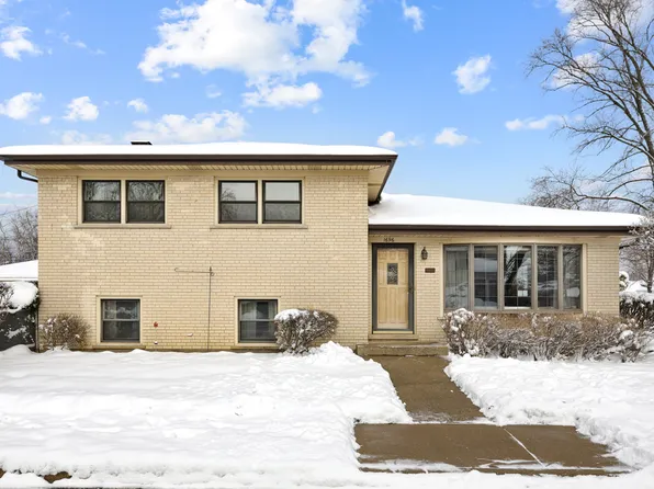 1696 S Elm St, Des Plaines, IL 60018