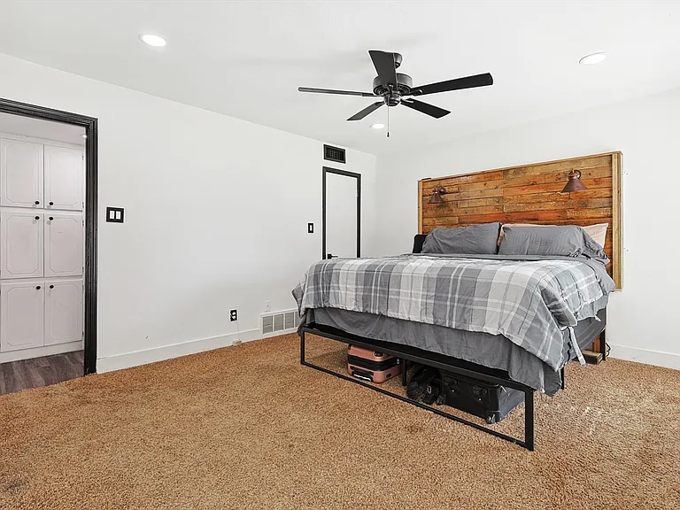 2525 Freedom Ln — Photo 4