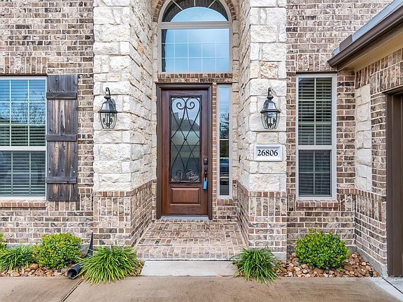 3rd image of 26806 Far Hills Dr