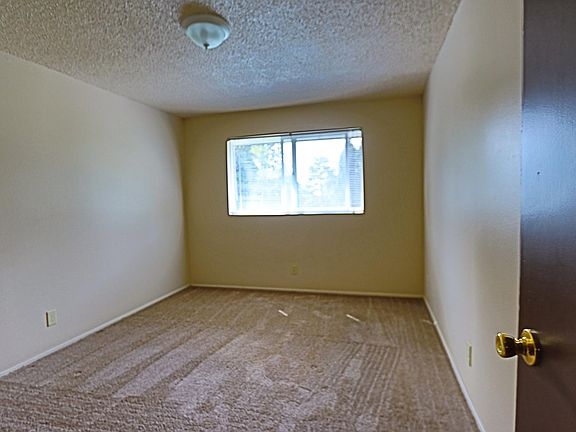 5th image of 13711 32nd Ave NE #104 & 202