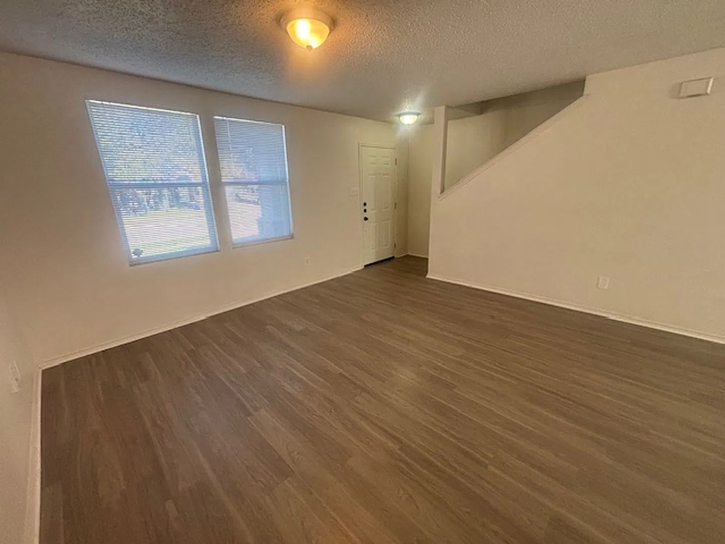Very Nice Home in Eagle Mtn Saginaw ISD — Photo 2
