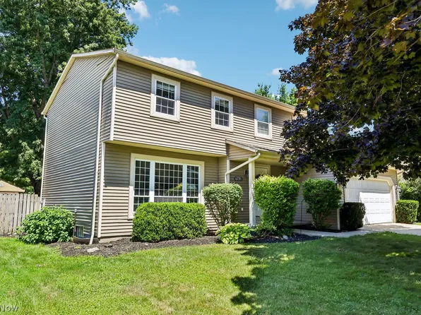 6791 Nicoll Dr, North Ridgeville, OH 44039