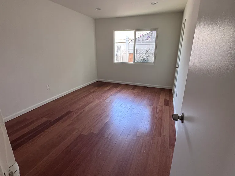 17738 Lanark St — Photo 10
