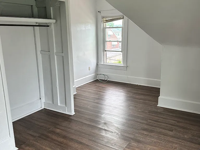 440 Center Ave — Photo 27