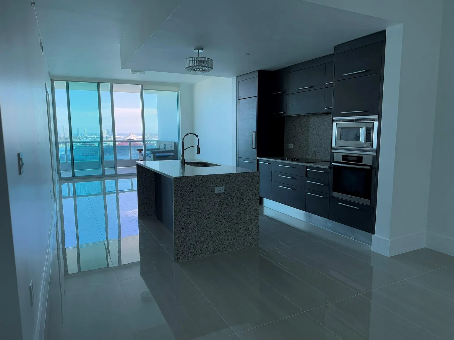 900 Biscayne Bay — Photo 4