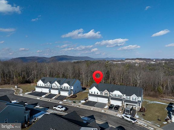2nd image of 266 Isabella Cir