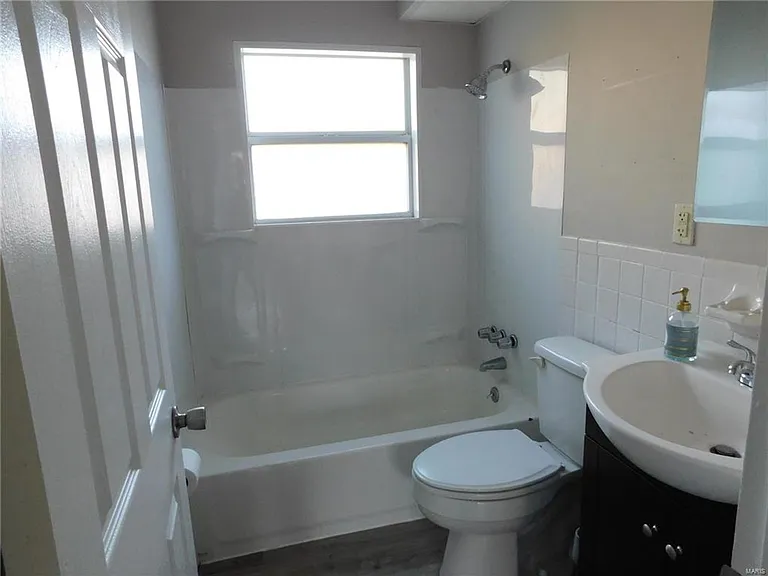 Renaissance Apartments of St. Charles — Photo 7
