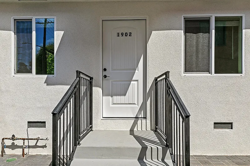1 bed, 1.0 bath, 650 sqft, $2,000 — Photo 3