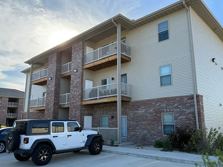Cypress Ridge Apartments — Photo 6