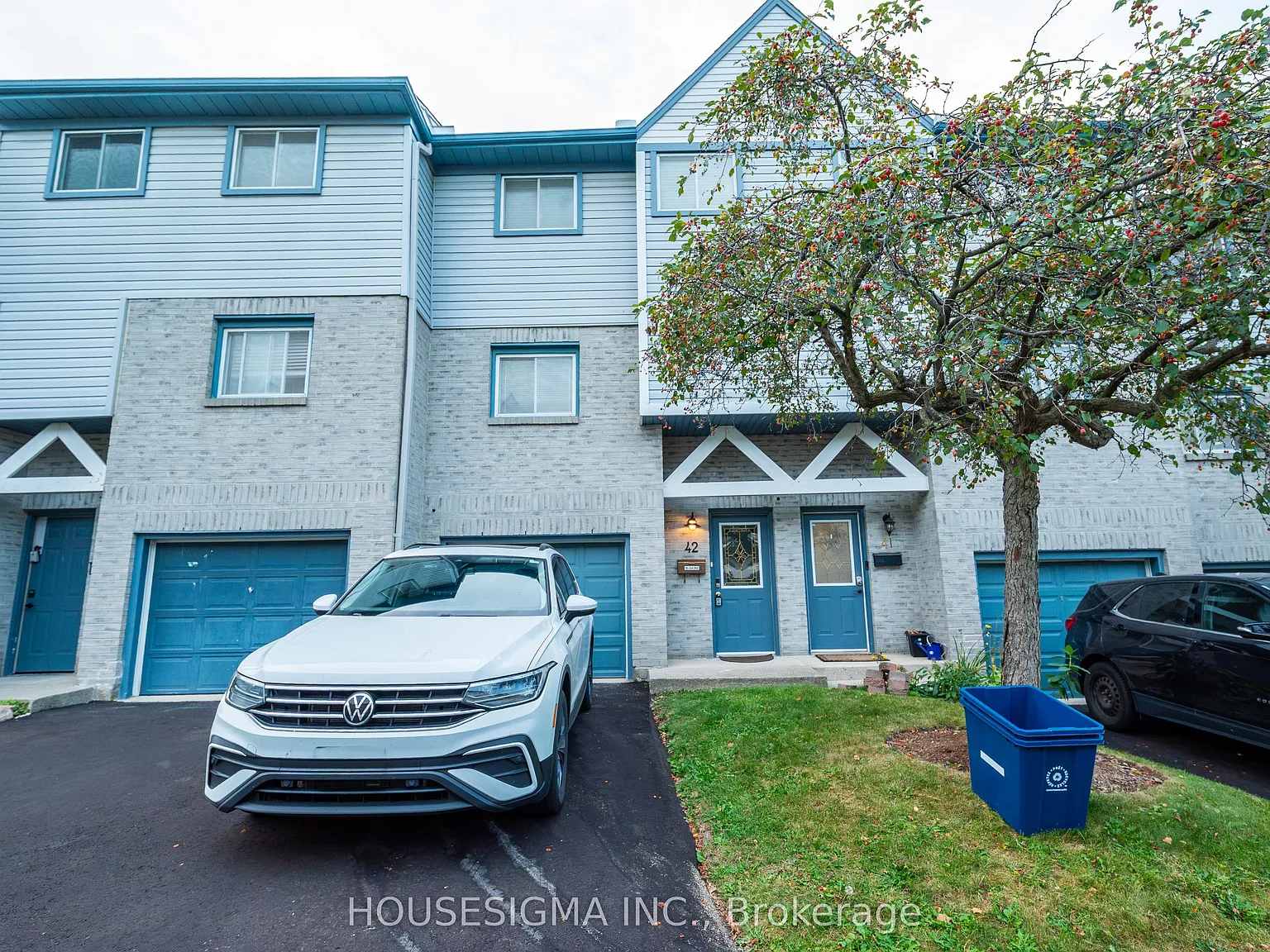 589 Beechwood Dr — Photo 2