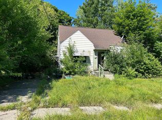 3901 Race St, Flint, MI 48504