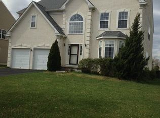 107 Summerbrooke Ct, Sicklerville, NJ 08081