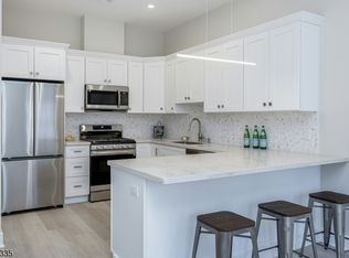 803 Springfield Ave #C, Summit, NJ 07901