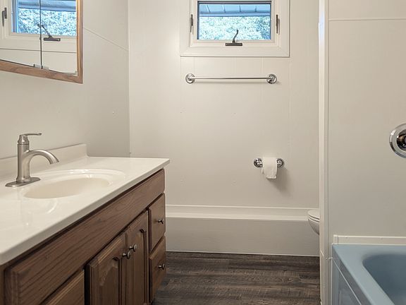 5th image of 4910 19th St SE #1