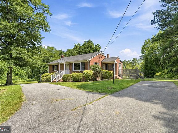 2nd image of 29328 Dutchmans Ln