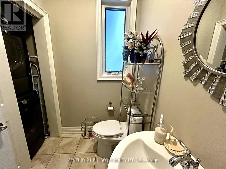 9 Greenwood Forest Rd — Photo 11