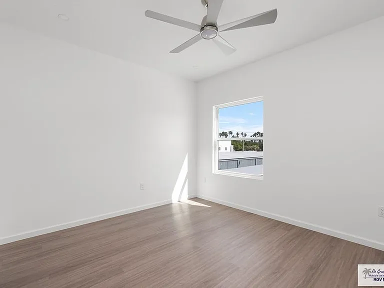 165 W Ruben M Torres Blvd #C — Photo 15