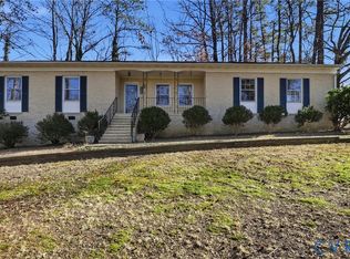 408 Springdale Ave, Colonial Heights, VA 23834