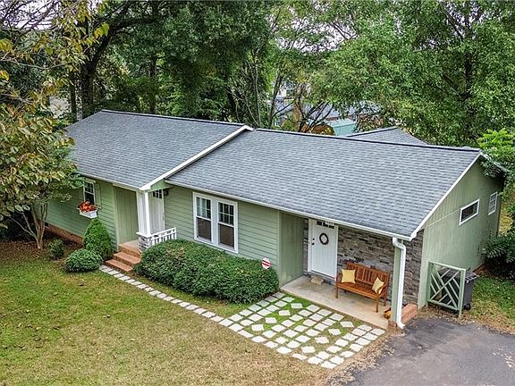 4th image of 308 Camelot Dr