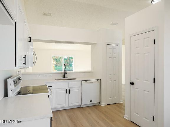 5th image of 3676 ARAVA Drive