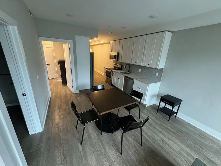 1310 N Broad St — Photo 63