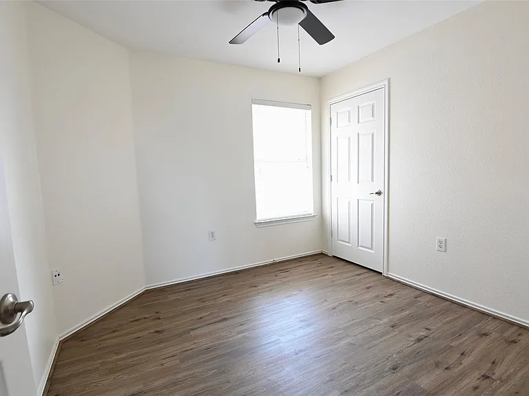 Angel Dr — Photo 10