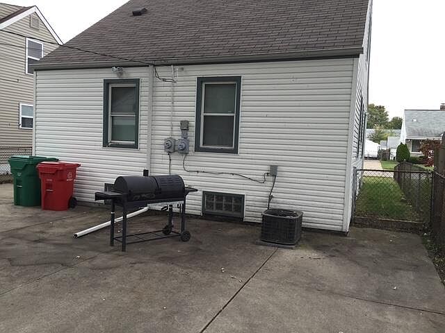2nd image of 23162 Normandy Ave