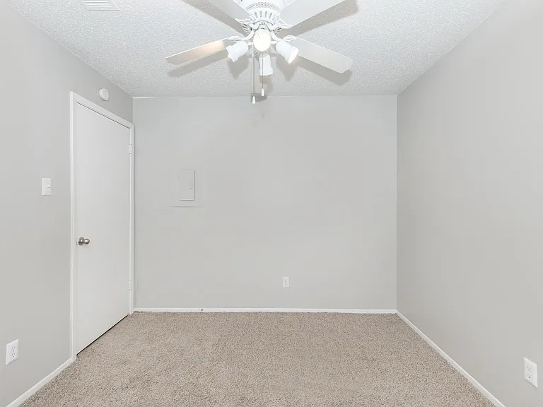 12148 Jollyville Rd — Photo 112
