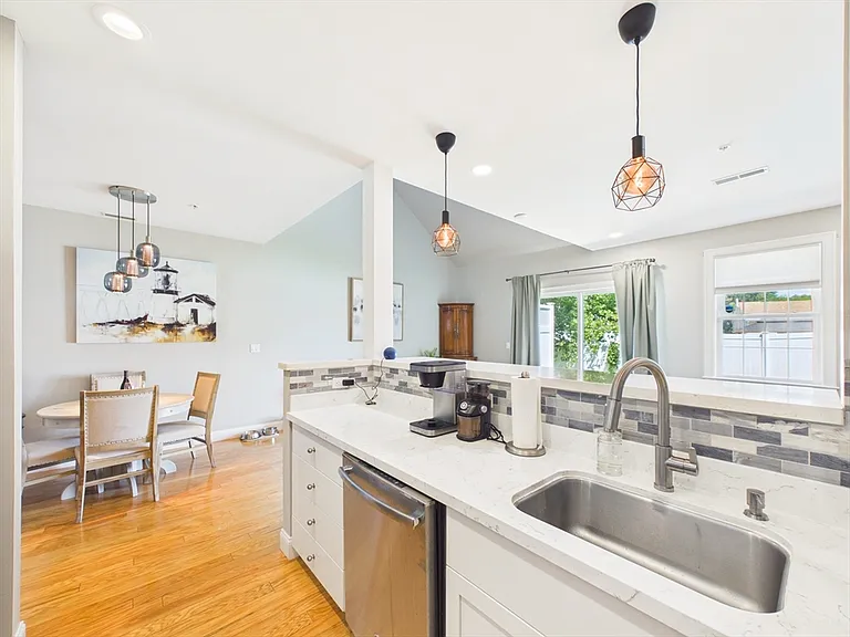 70 Endicott St #405 — Photo 7