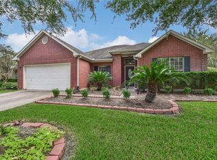 5723 Berwick Ct, Sugar Land, TX 77479