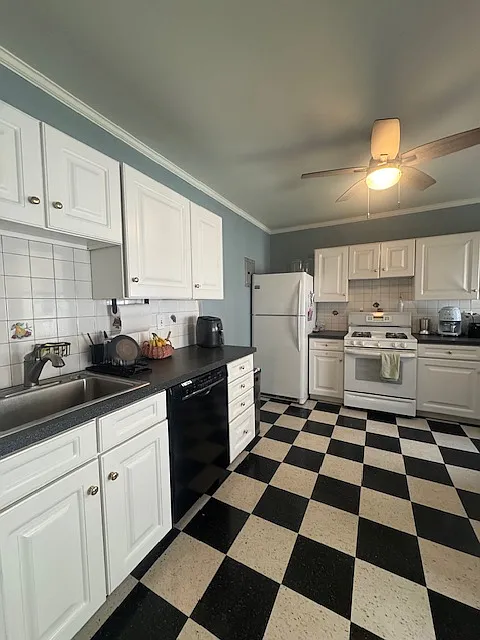 2 bed, $2,850 — Photo 3
