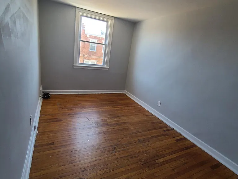7013 Rutland St — Photo 14