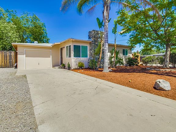 2nd image of 1004 S Citrus Ave