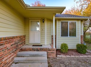 426 E Hickory St, Mulvane, KS 67110