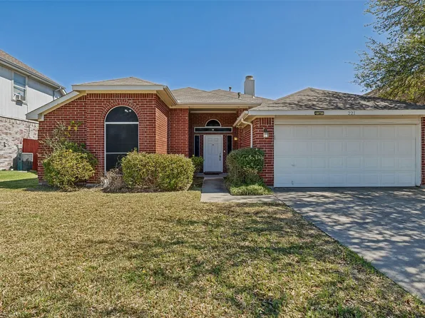 221 Layman Dr, Cedar Hill, TX 75104