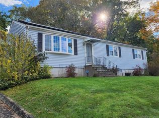 21 Laurel Ave, Derby, CT 06418