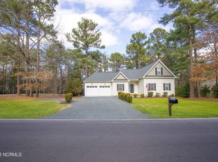 810 Quail Ct, Vass, NC 28394