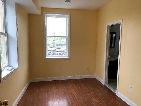Bed Room with full bath