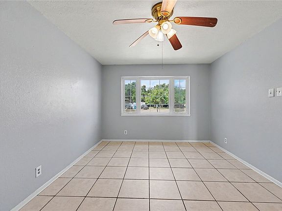 4th image of 214 Hialeah Dr