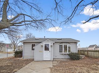 204 E 3rd St, Pella, IA 50219